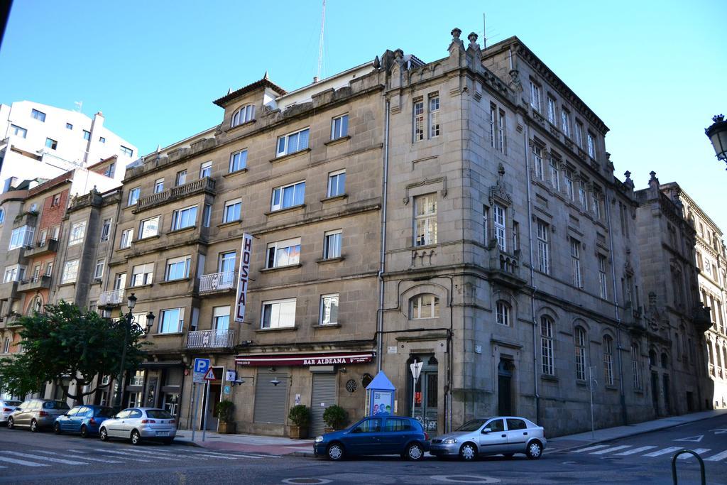 Pension Residencia Buenos Aires Vigo Bagian luar foto